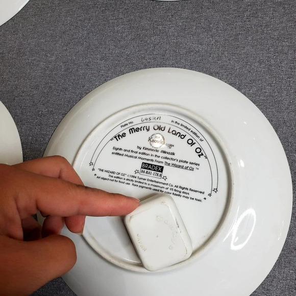 Wizard of Oz Knowles 1993 Bradez Musical Plate Collection Set of 8 - Picture 6 of 6